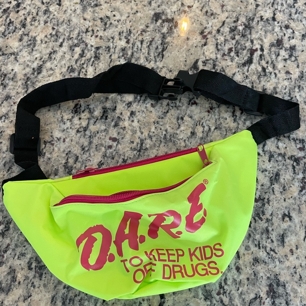 DARE Fanny pack